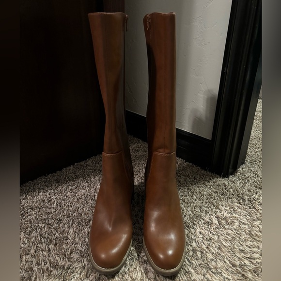 TARGET Camel Color Heeled Wide Calf Knee High Boots Size 8 NWOT - Picture 2 of 7